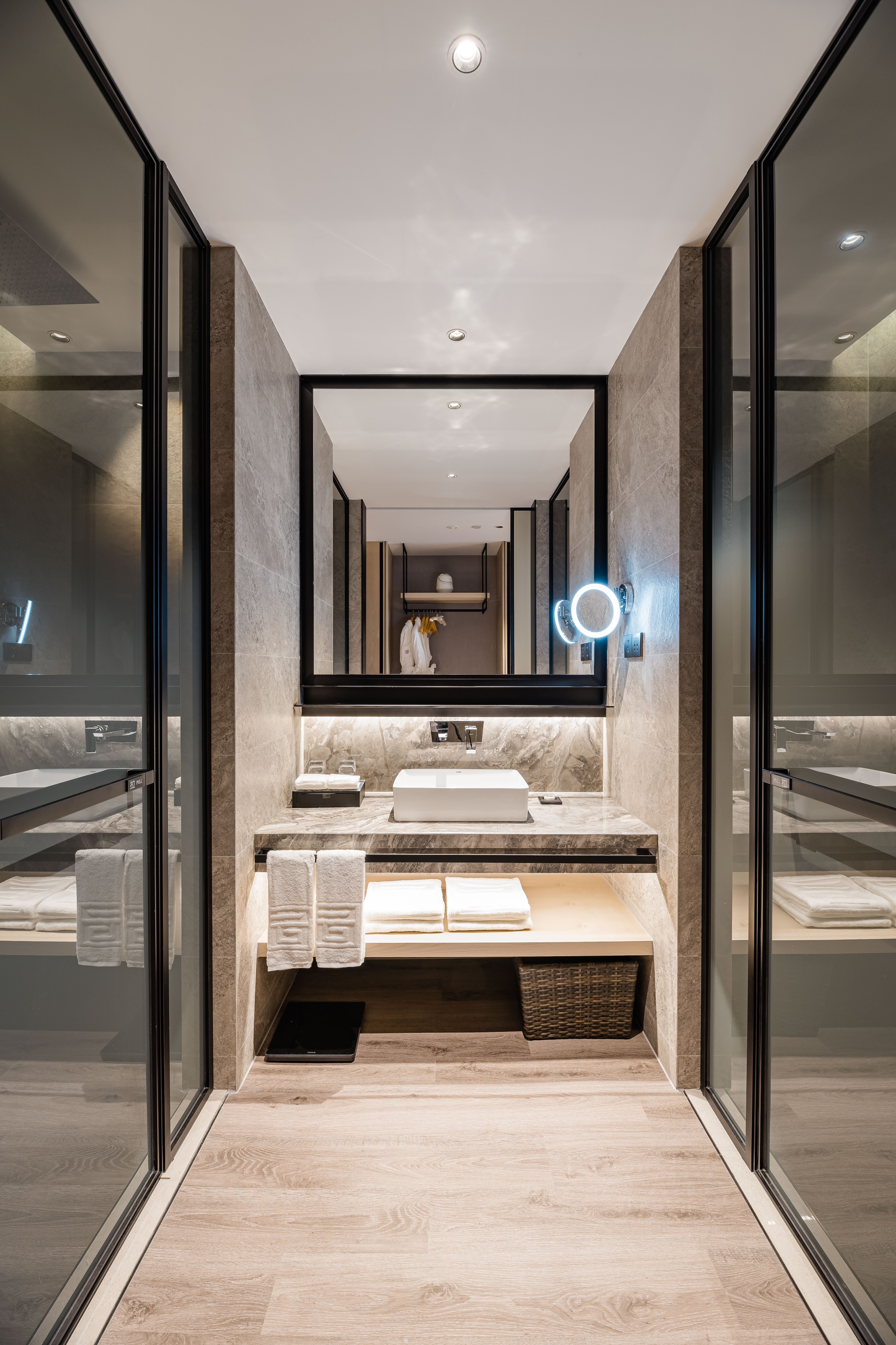 行政双床房（手机投屏+小冰箱+蓝牙音响）