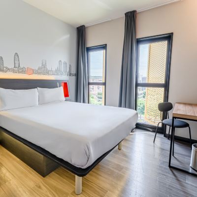 高級雙人間 巴塞隆拿費拉便捷酒店優惠