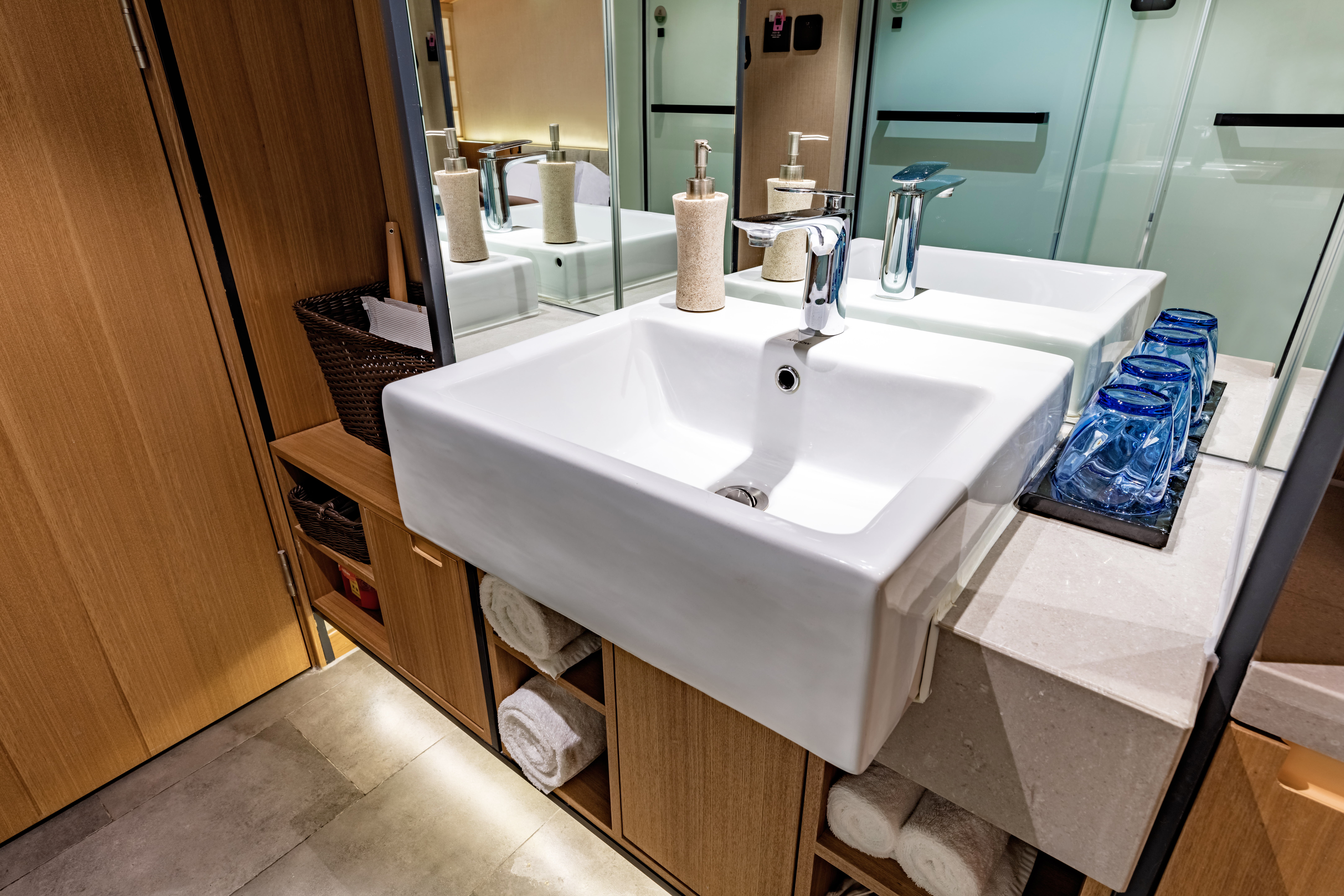 商务榻榻米大床