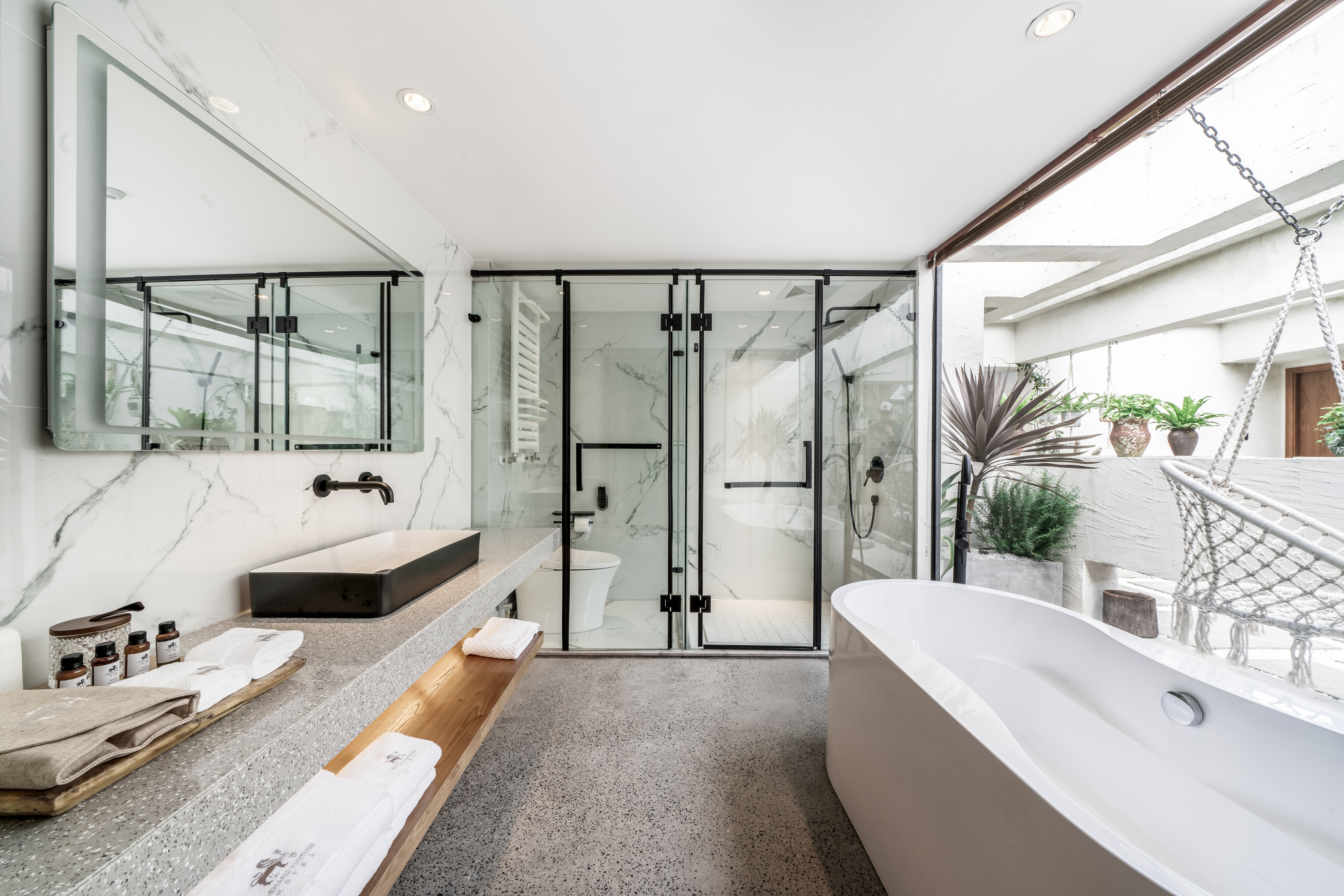 花园浴缸大床房