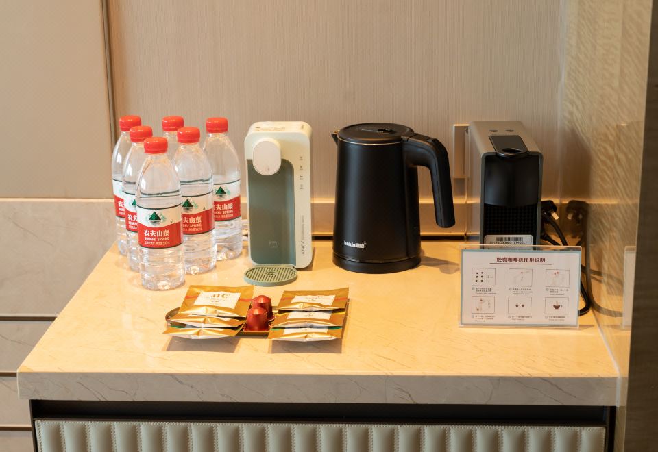 Friendship Hotel Hangzhou180° Full Lake View Executive Double Bed Room