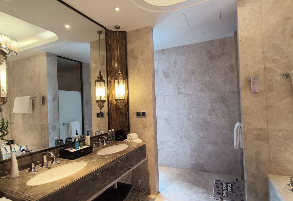 Wanda Vista UrumqiFamily-friendly Suite