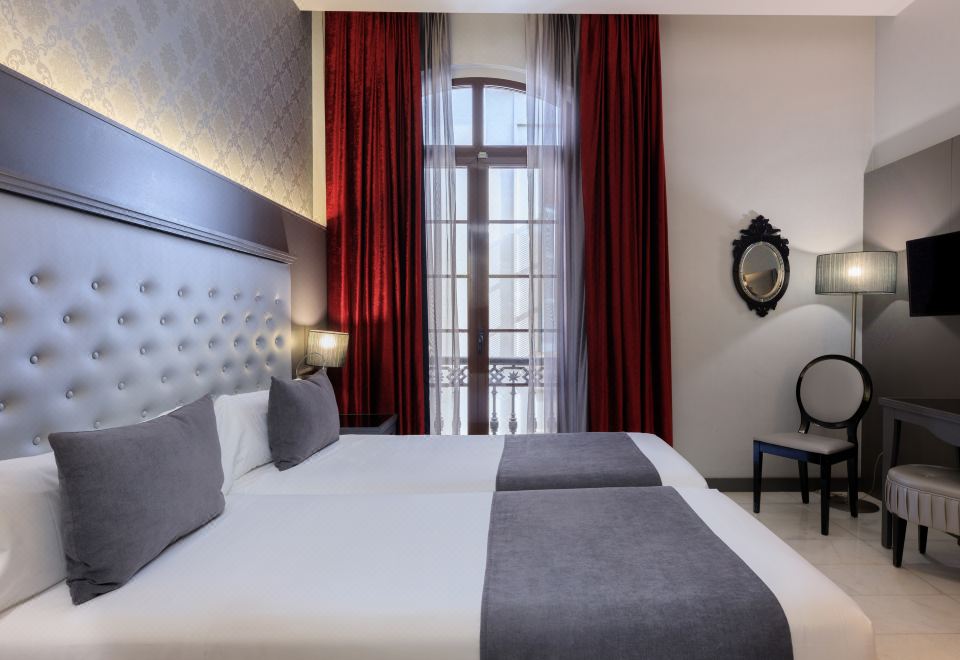 双人床或双床房