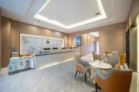GreenTree Inn (Nanchang Railway Station Bayi Square Ding Road South Metro Station) Отели в г. 
