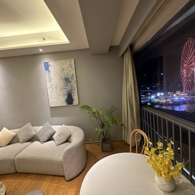 西公寓摩天輪丨家庭兩房一廳套房 摩天輪全景民宿（華僑城歡樂海岸店）優惠