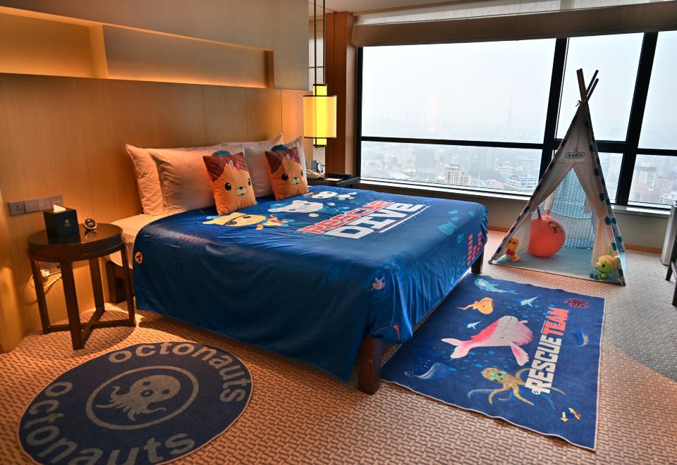 亚太楼海底小纵队亲子主题景观房