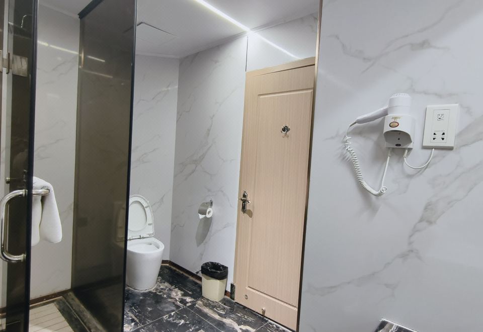 现代风轻奢双床房