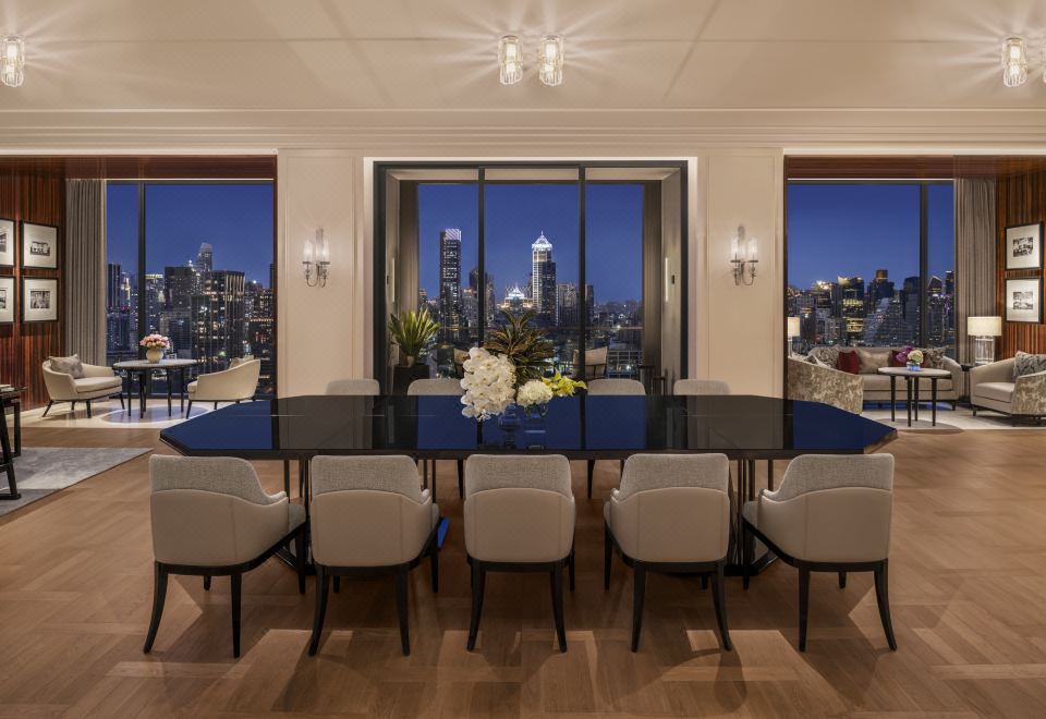 丽思卡尔顿套房（三卧室、可俯瞰 Lumpini 公园美景、可享用酒廊）