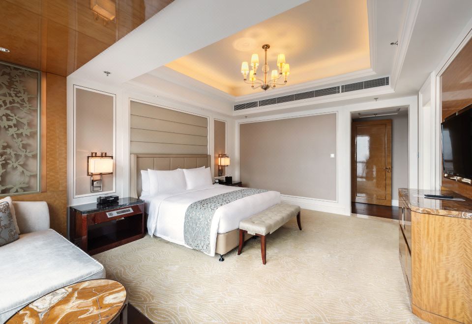 The Ritz-Carlton ChengduPremier Suite