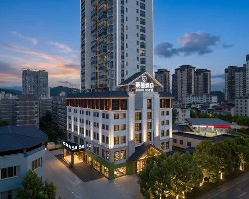 Rhine Hotel (Lichuan Tenglong Cave Tourist Center) Hoteles en Lichuan
