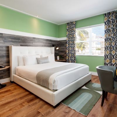King Bedroom City View The Catalina Hotel & Beach Club Promo Code
