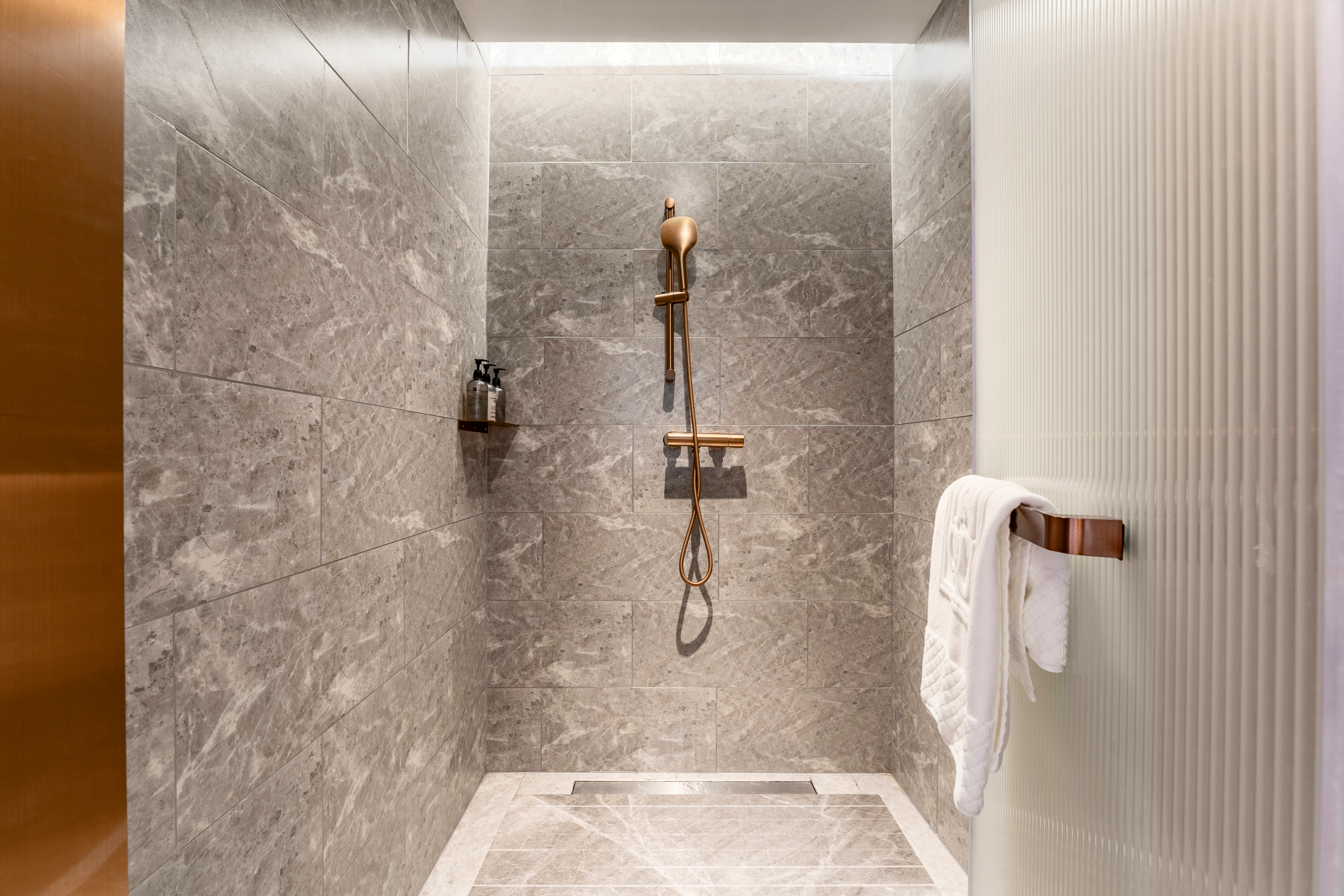 兰逸豪华双床房（智能客控+金可儿床垫+舒适办公桌）