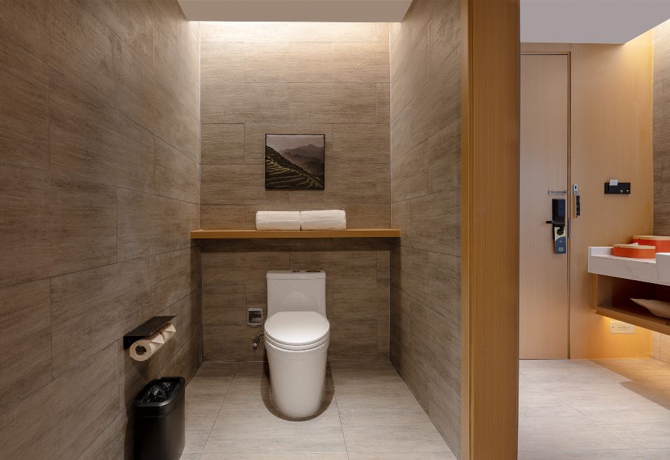 Atour Hotel (Lanzhou Xiguan Zhangye Road Pedestrian Street)Superior Queen Room