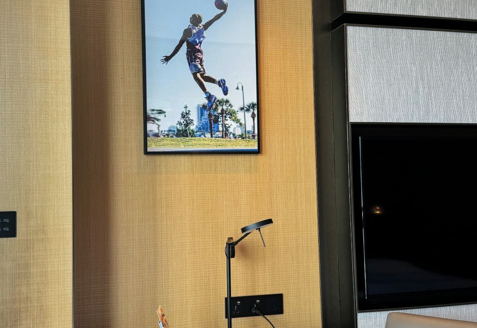 反伍LIVE WITH HOOPS双床房