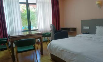 Paris Lidu Inn Hotel - Housity
