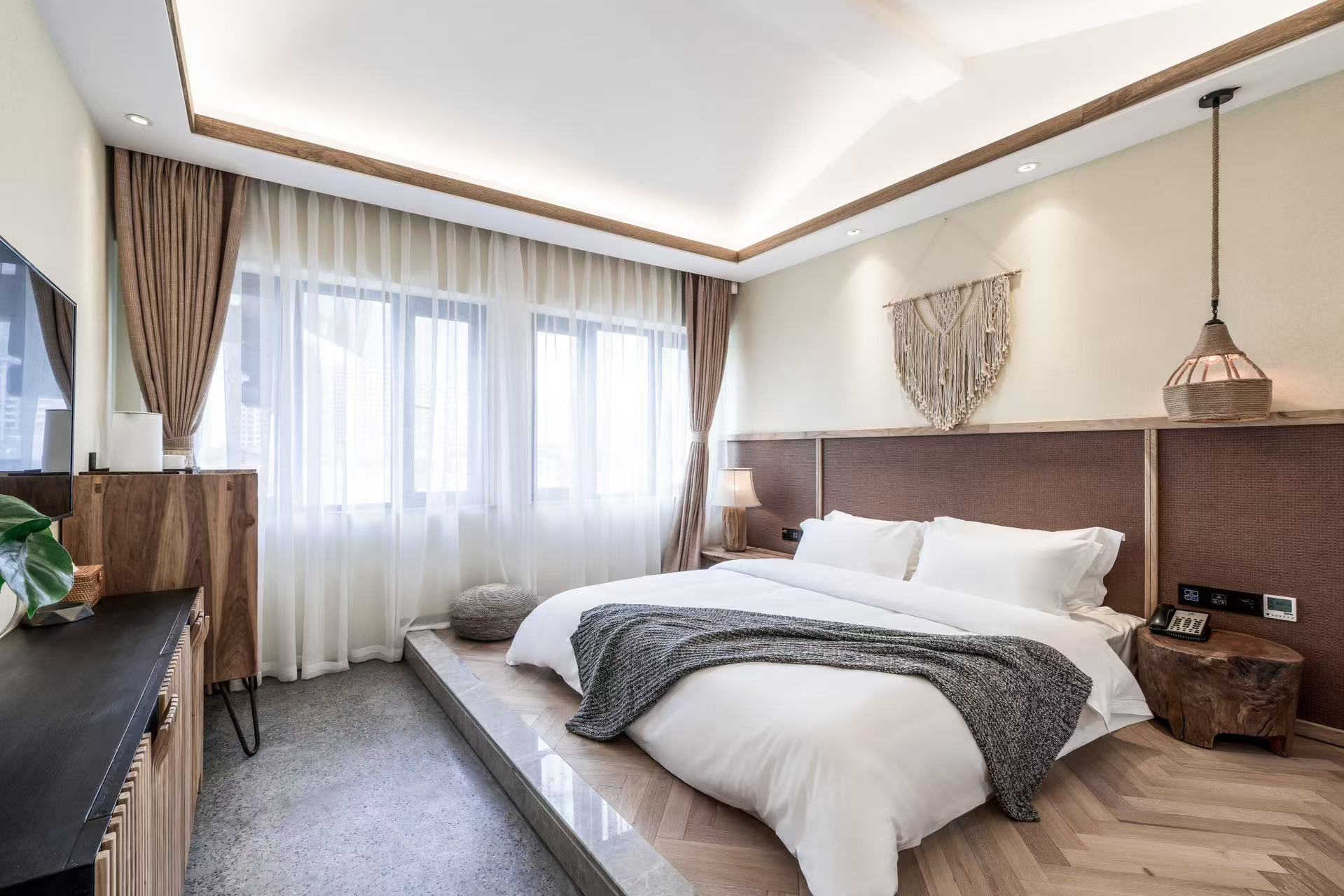 花园浴缸大床房