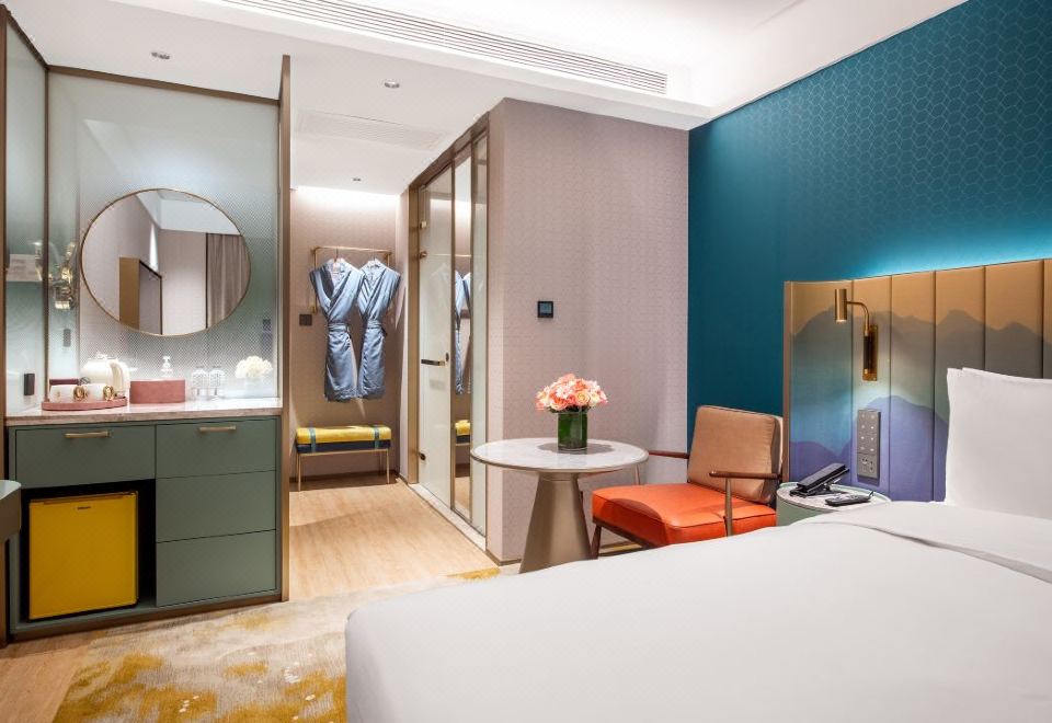 Queen Room