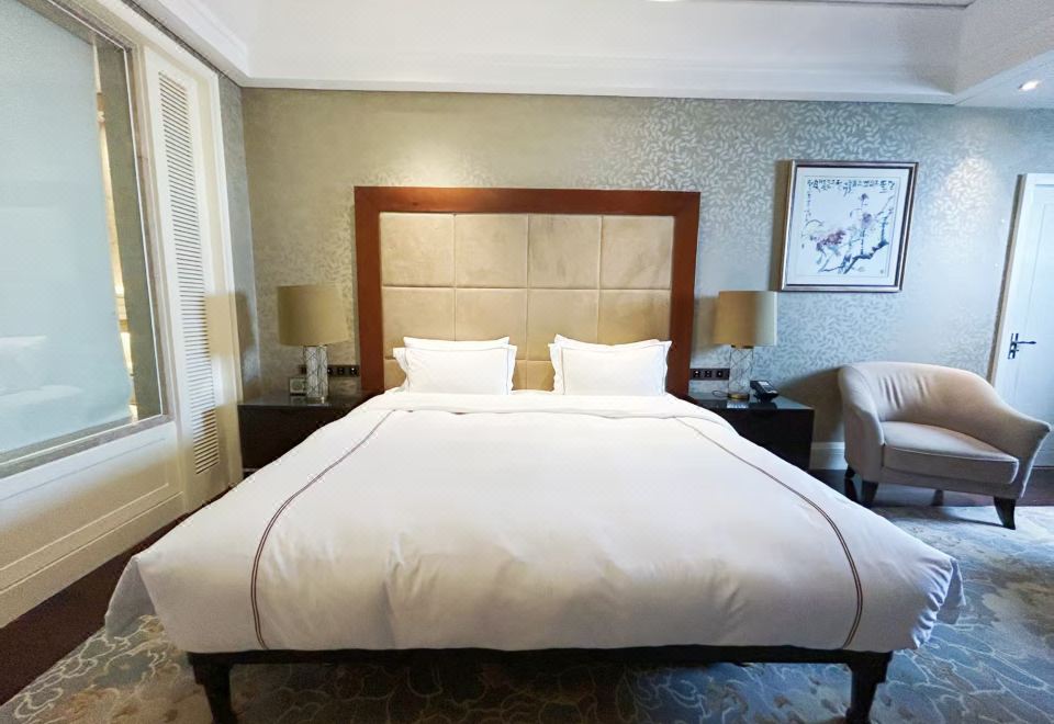 SeaView Garden Hotel QingdaoDeluxe Room - 2-Bedroom (Small Window)