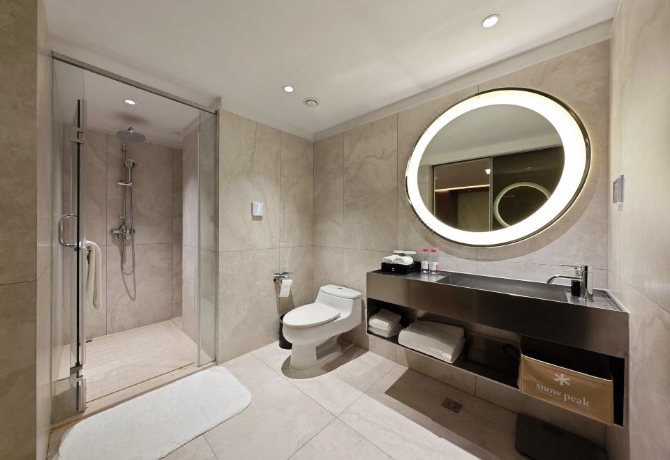 翠湖寒·露营投影豪华大床房（新世代PS5主机游戏）