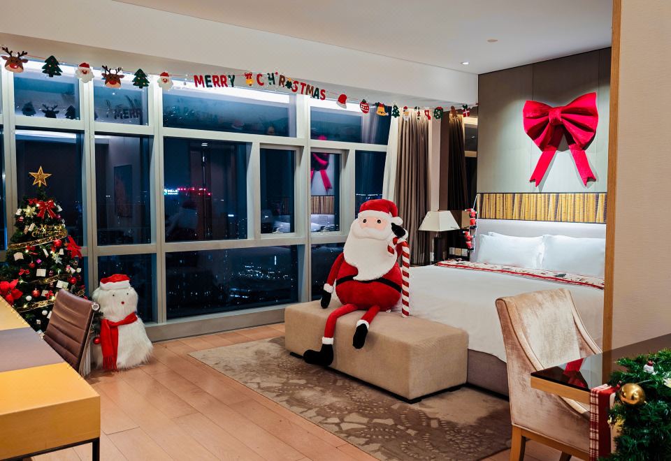 圣诞大床房（圣诞装饰+厨房+洗衣乾衣机）