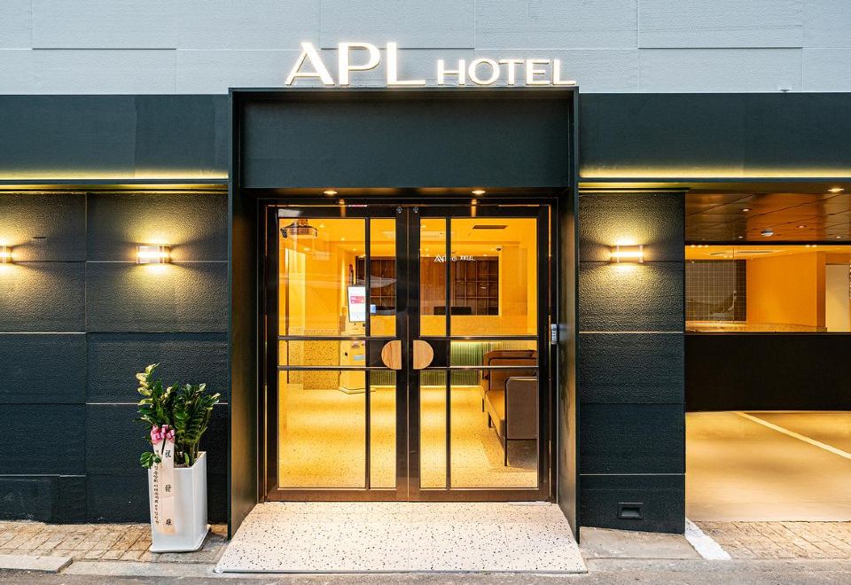 신촌 APL Hotel