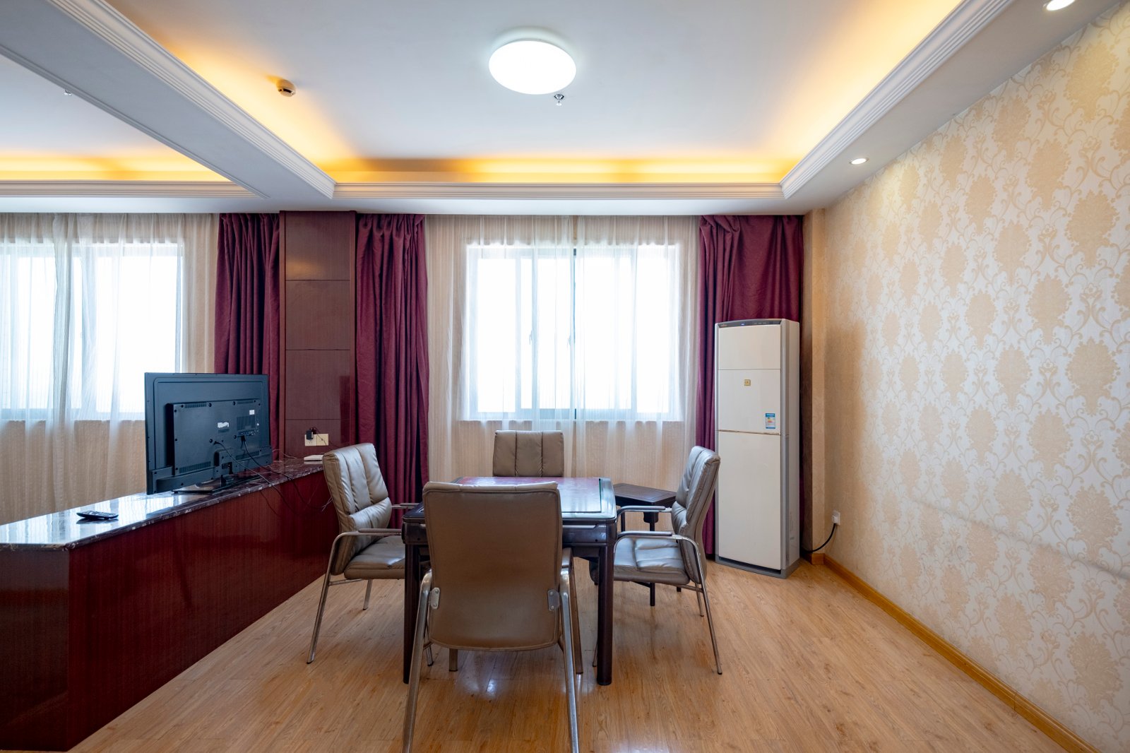 豪华棋牌大床房