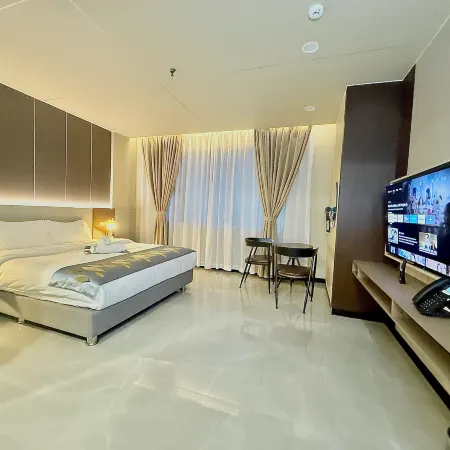 Skyport Hotel