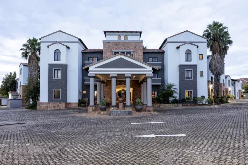 Basden Wood Hotel (RF) PTY LTD