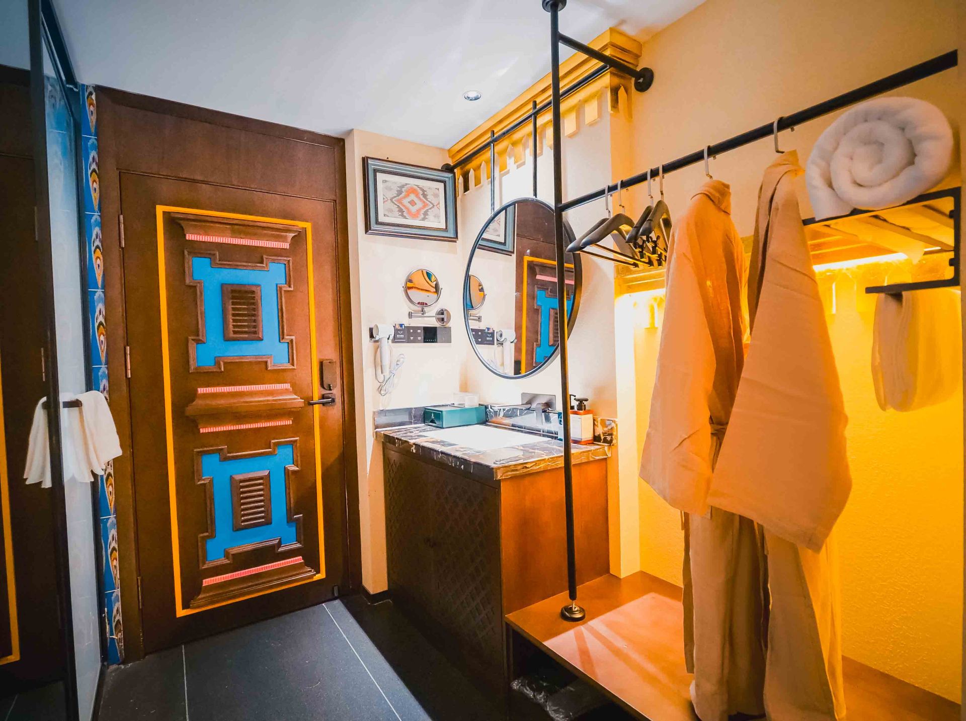 Yili Lanxiang Twin Room
