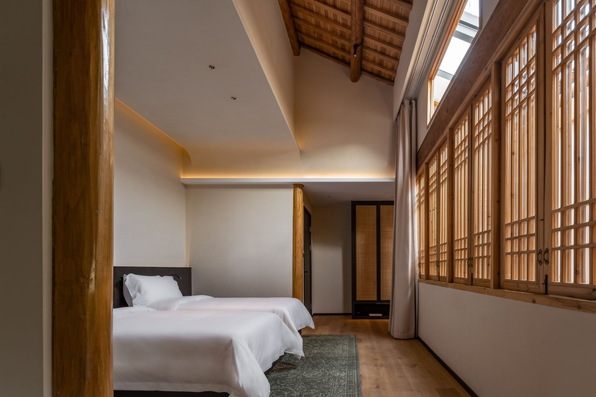 Elegant Room - Mountain-View (2 Beds)