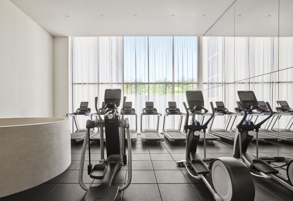 The West Hollywood EDITIONDeluxe Two Queen Room