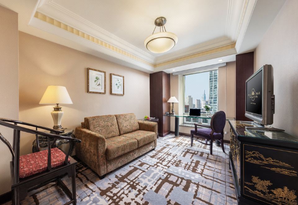 城市市景?湖景家庭套房+飄窗