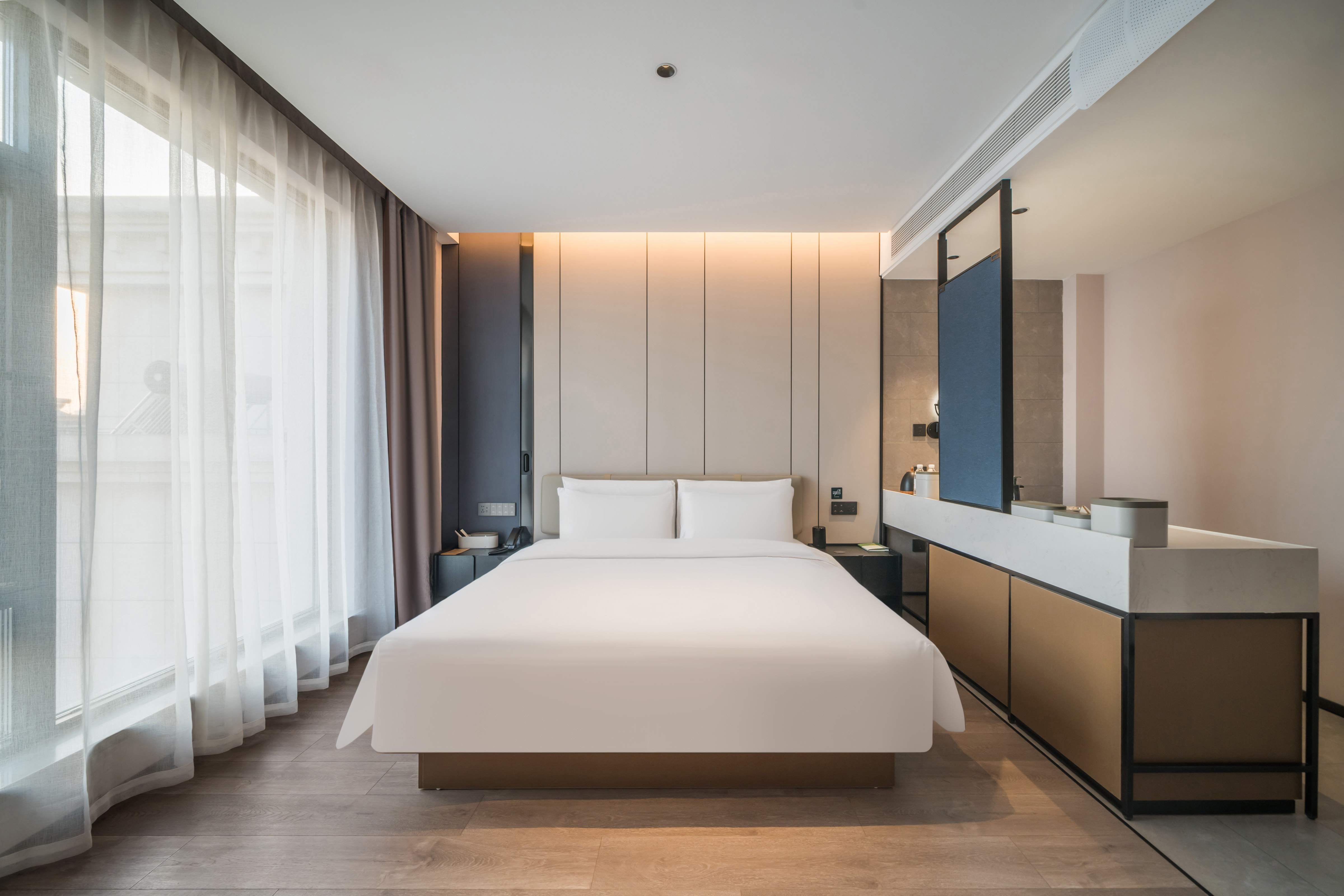 高级大床房（小冰箱+全屋智能+手机投屏）