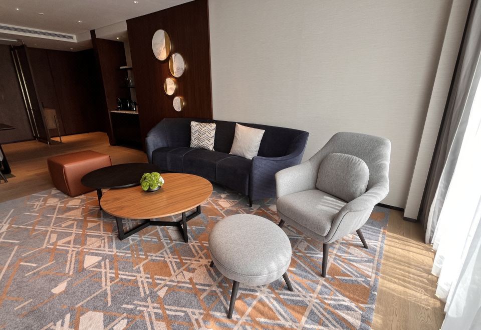 行政套房联通房（一家童乐+私享戴森吹风机+Coffee机）