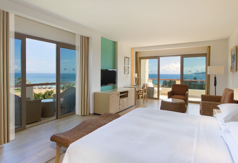 豪华海景家庭套房