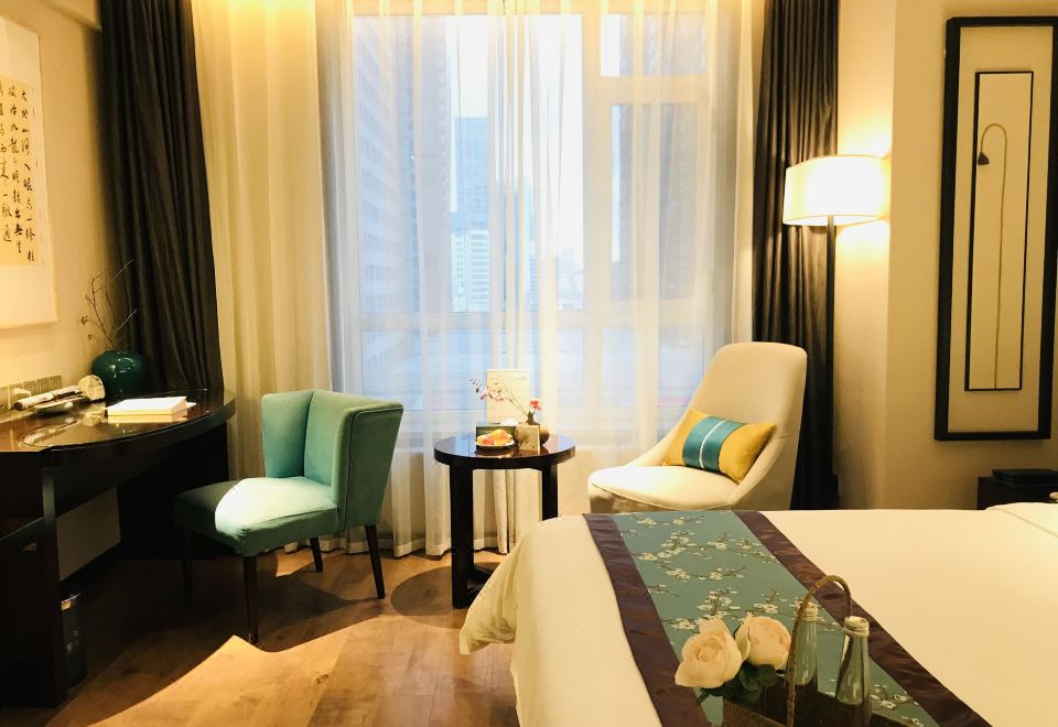 花園商務大床房（冰箱+詩意空間+多款枕頭）