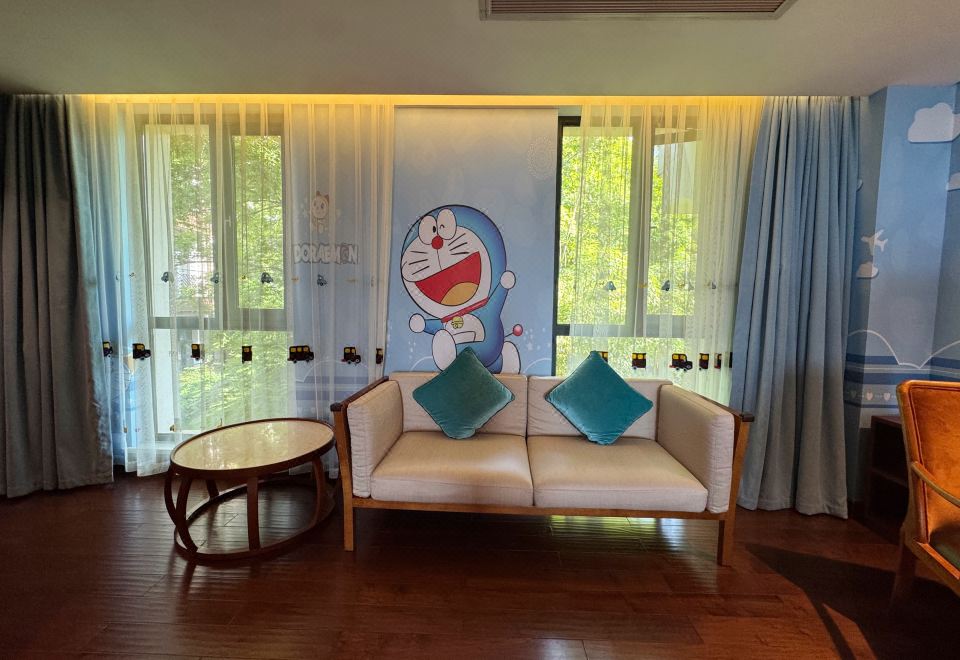 Narada Qiandao Lake ResortLake View King Size Bed, Family Room, High-low Bed