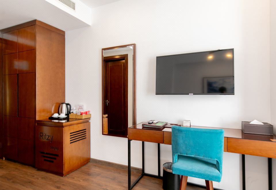 Ritzy Boutique Hotel Da NangSuperior Twin Room With City View