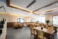 Wudangshan Yun Yin Guan Yue Hotel (Scenic Area Ticket Office)
