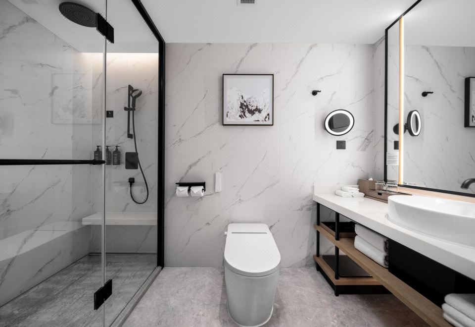 Sheraton Chengdu Lido HotelUltraman Themed Suite With Sofa Bed