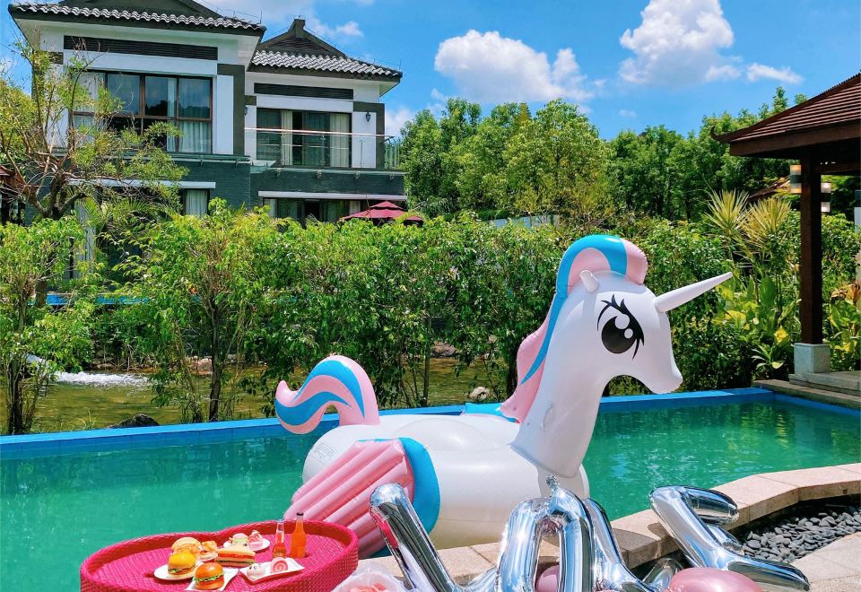 满天星溪边2房美墅