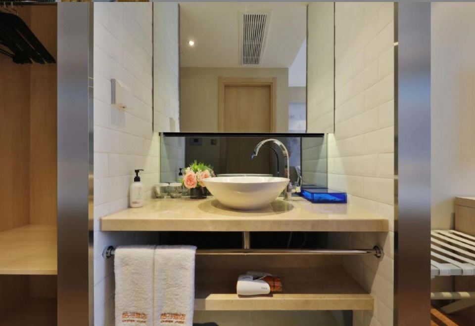 亲子房（智能客控+投屏电视+智能马桶）