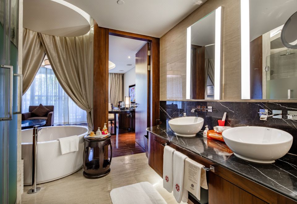 悦寢套房（獨立客卧·會客廳·圓形浴缸）