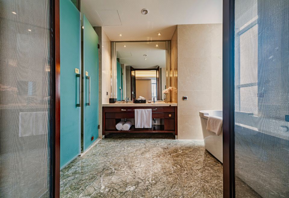 Lia! By Minyoun Chengdu Rezen Hotel (Chunxi Taikoo Li Store)Featured Suite