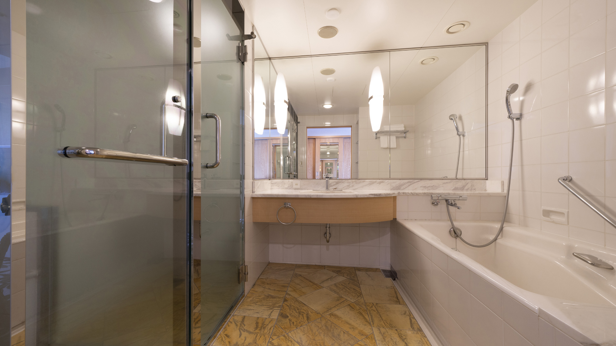 1张大床甄选名古屋港摩天轮景可吸烟房