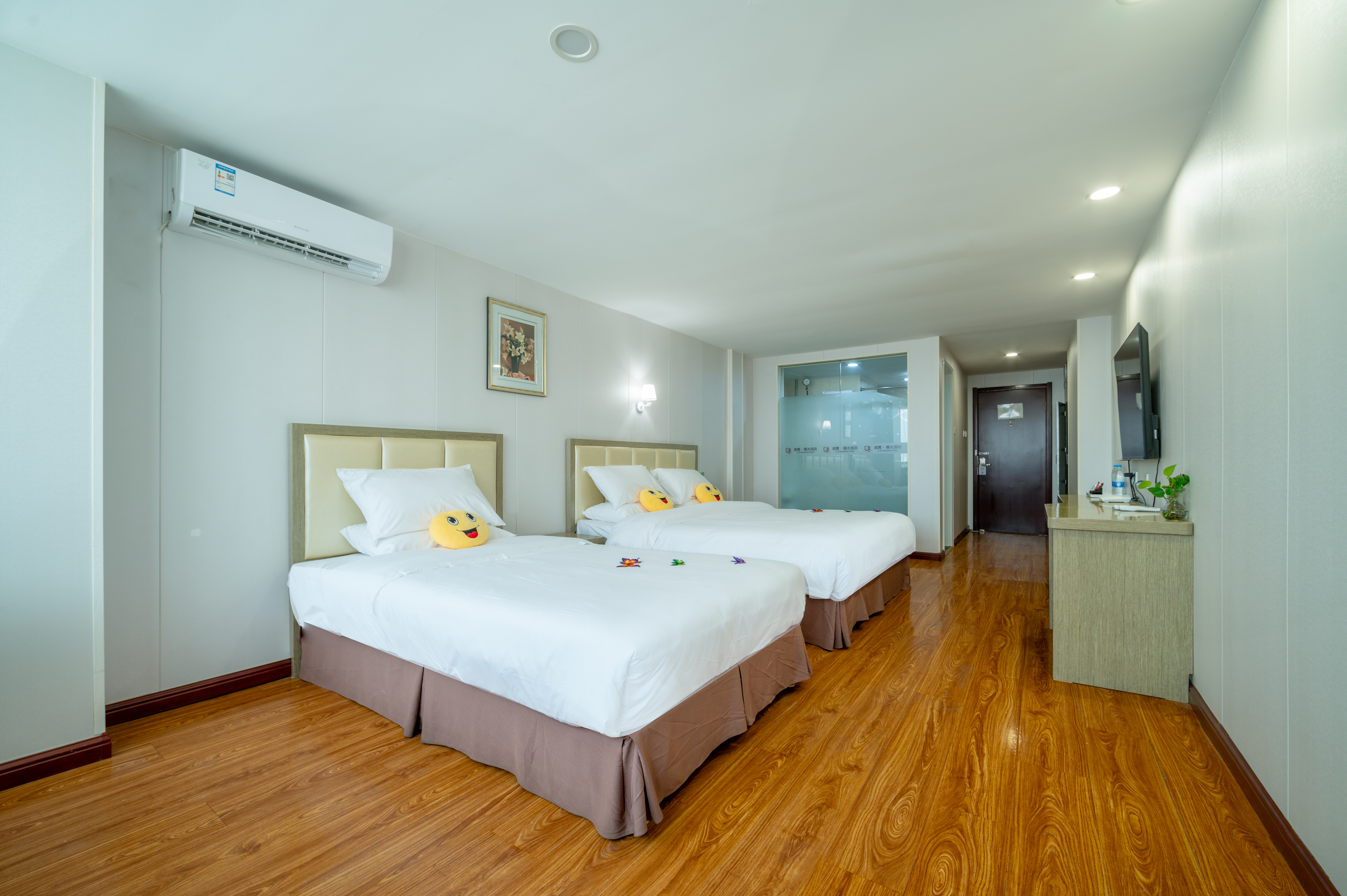 C.S. Sunshine Hotel阳光温馨亲子房「小童牙刷+宠物友好」