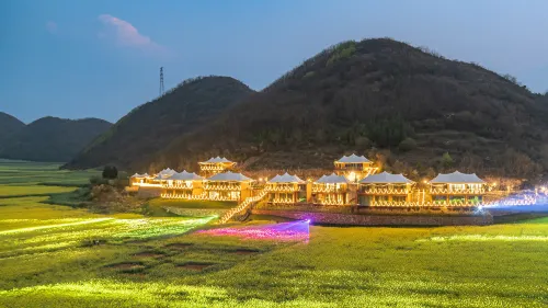 Fengcong Luxury Tent Homestay