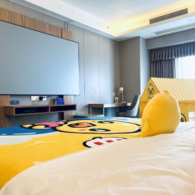 快樂Ya主題大床房（巨幕影音） 馬可貝羅酒店（江門萬達廣場店）優惠