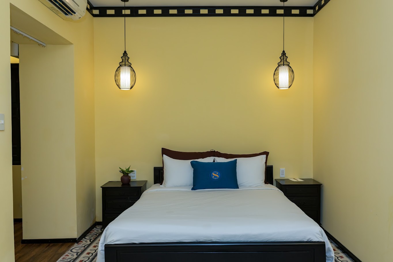 家庭间 - 带两张床