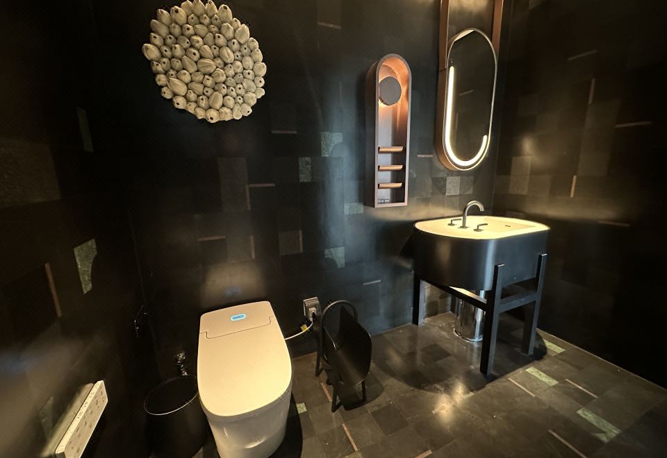 開放式套房（超大床+江景）